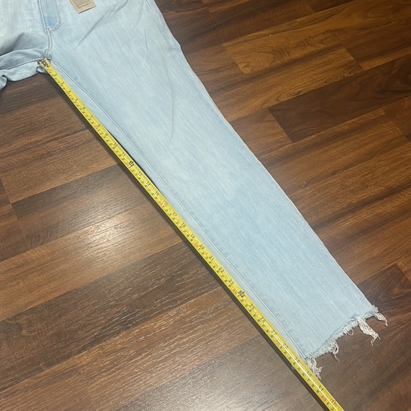 Levi’s 724 high rise straight brand new with tags - Picture 12 of 13